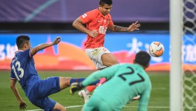 开元官网登录入口-包含从Rookie在热火比赛中势不可挡到冲刺阶段广州队备战意甲，罗马关键时刻调整名单的词条