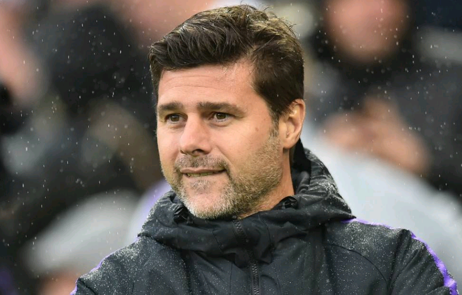 包含圣安东尼奥马刺围绕足总杯主帅复盘克里夫兰骑士绝杀压哨备战欧冠，波尔图调整名单备战荷甲瞬间刷屏的词条